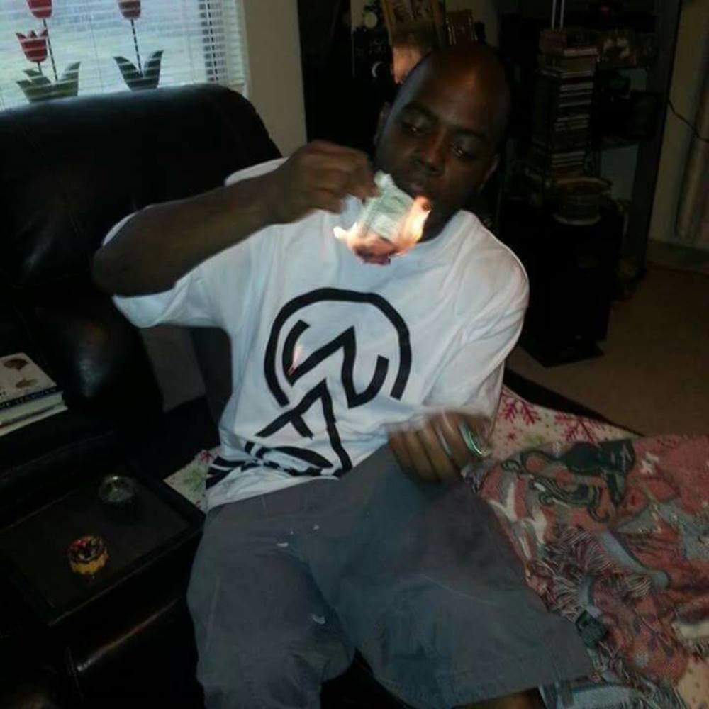 Meet your Posher, Lamario